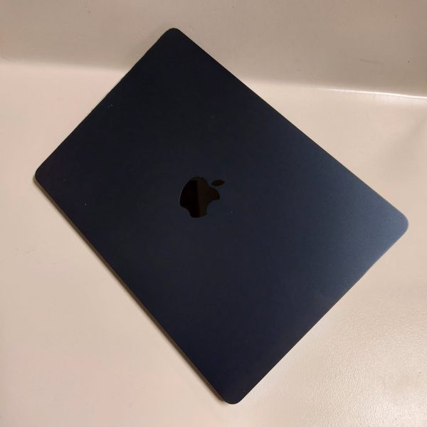 2022 MacBook Air Laptop M2 8Gb 256GB Midnight Blue 13