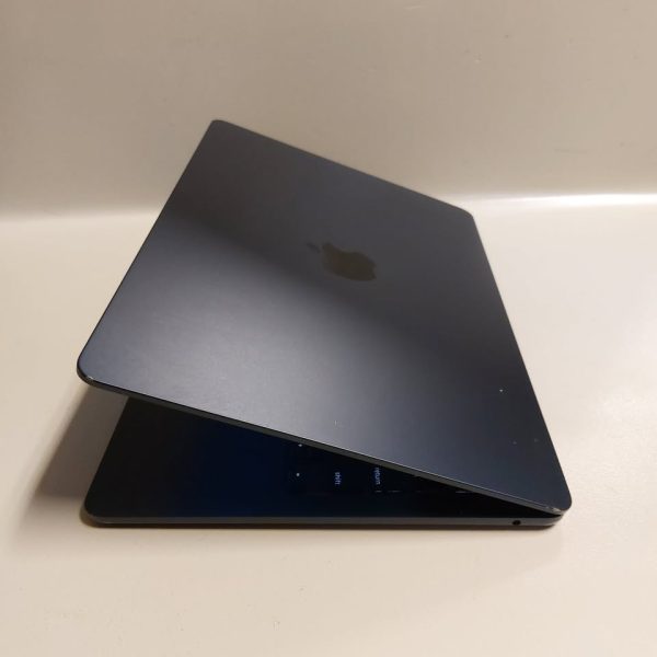 2022 MacBook Air Laptop M2 8Gb 256GB Midnight Blue 13