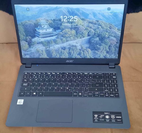 Mint Acer Aspire 3 laptop, 15.6 FHD screen, Intel i5 10th gen CPU. 12GB RAM, 256GB SSD, W11H