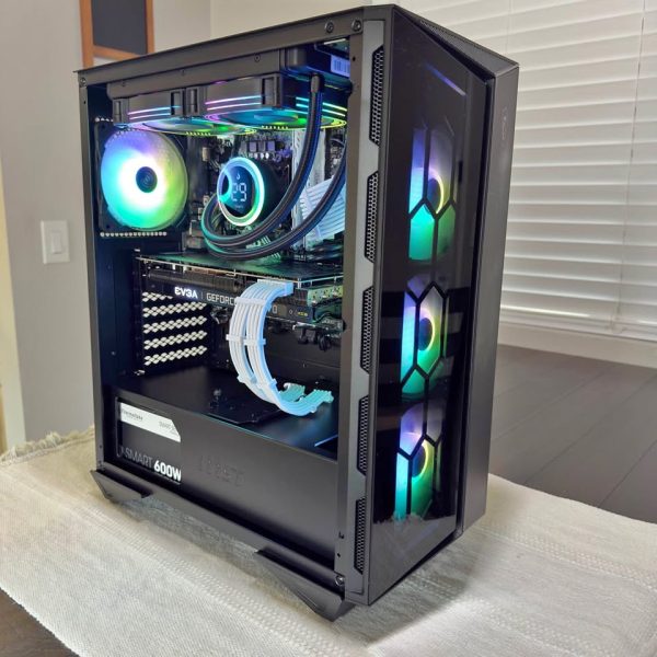 Gaming PC / Intel i7 4.70GHz Turbo / NVIDIA RTX 3070 / 32 GB Ram / SSD - HDD / AIO RGB / MSI
