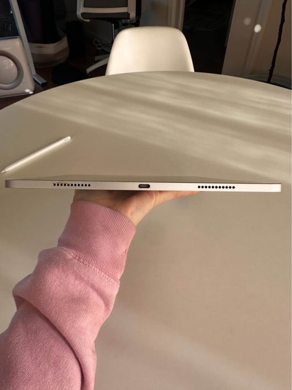 Beautiful iPad Pro 5th Edition and Apple Pen