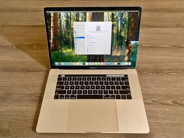 Macbook Pro 15” 2018, 32GB RAM, 512GB SSD, 2.6Ghz 6-Core i7 Processor, Radeon 560 4GB Graphics
