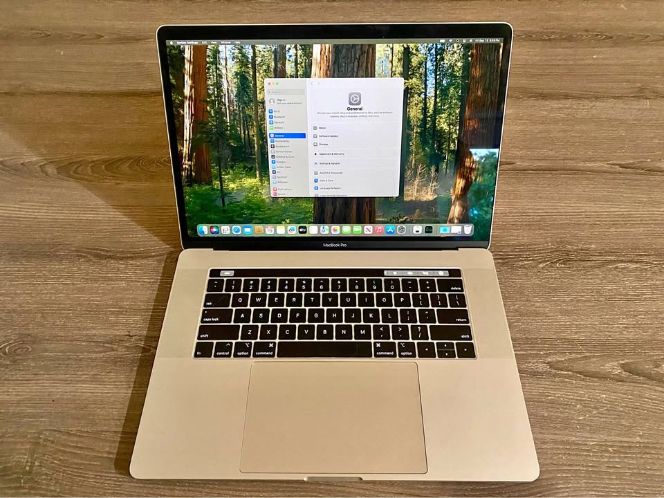 Macbook Pro 15” 2018, 32GB RAM, 512GB SSD, 2.6Ghz 6-Core i7 Processor, Radeon 560 4GB Graphics 6 Macbook Pro 15” 2018, 32GB RAM, 512GB SSD, 2.6Ghz 6-Core i7 Processor, Radeon 560 4GB Graphics