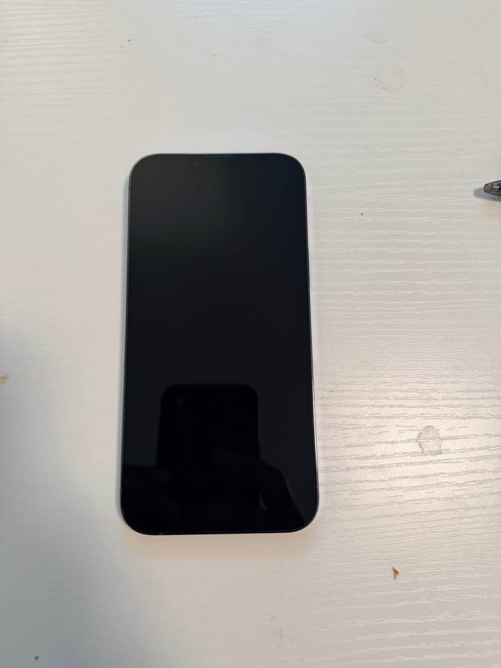 iPhone 13 Pro Max 6 iPhone 13 Pro Max